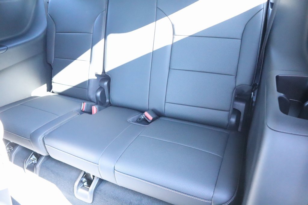 New 2026 Chevrolet Traverse LT w/ Driver Confidence Package image 13