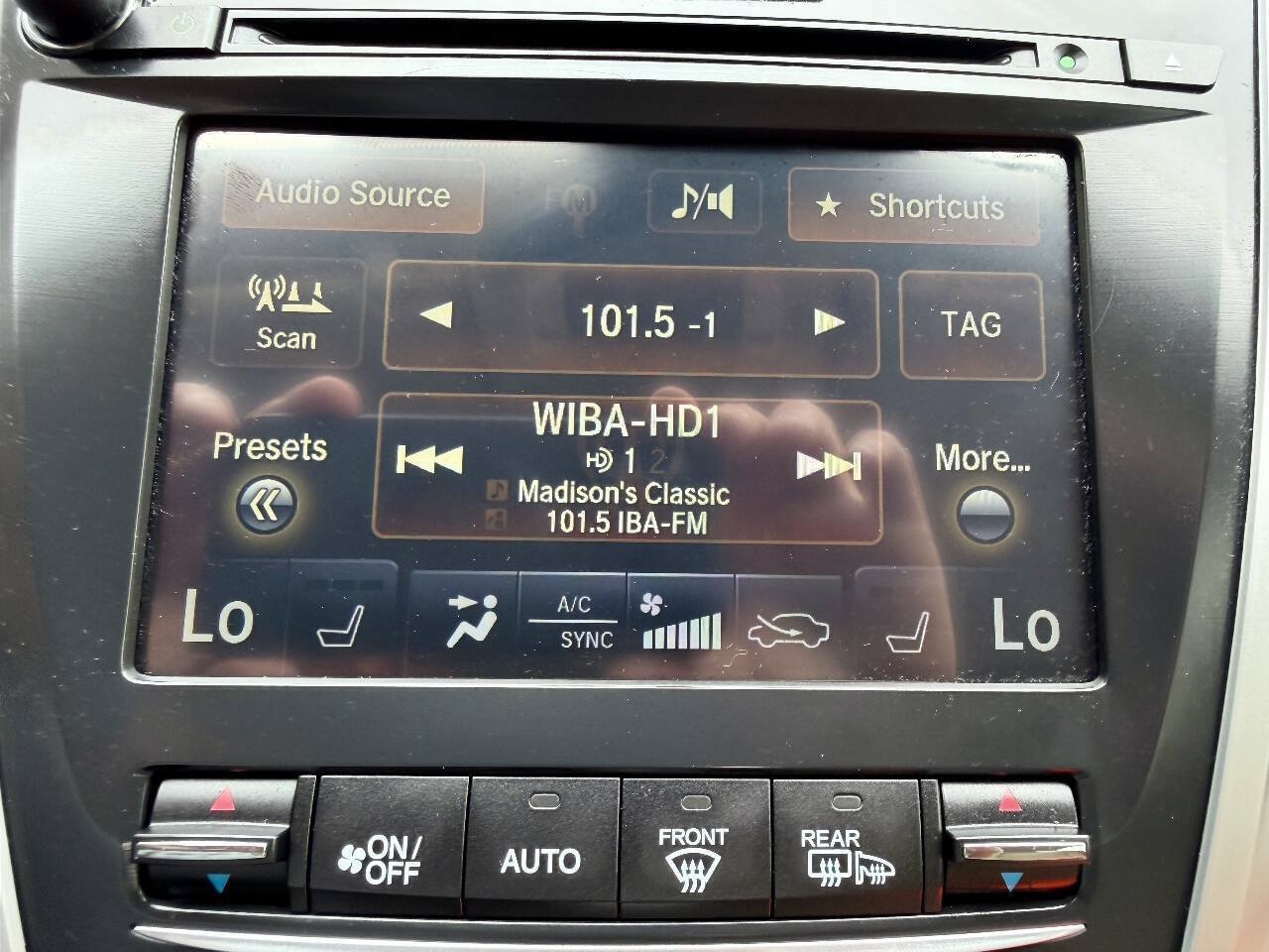 Used 2016 Acura TLX w/ Technology Package FWD image 41