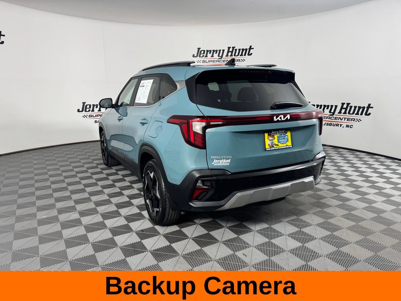 Used 2025 Kia Seltos EX image 9