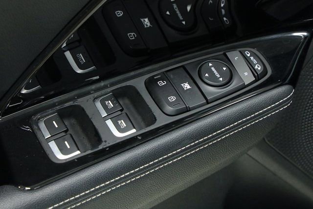 Used 2022 Kia Niro EX image 30