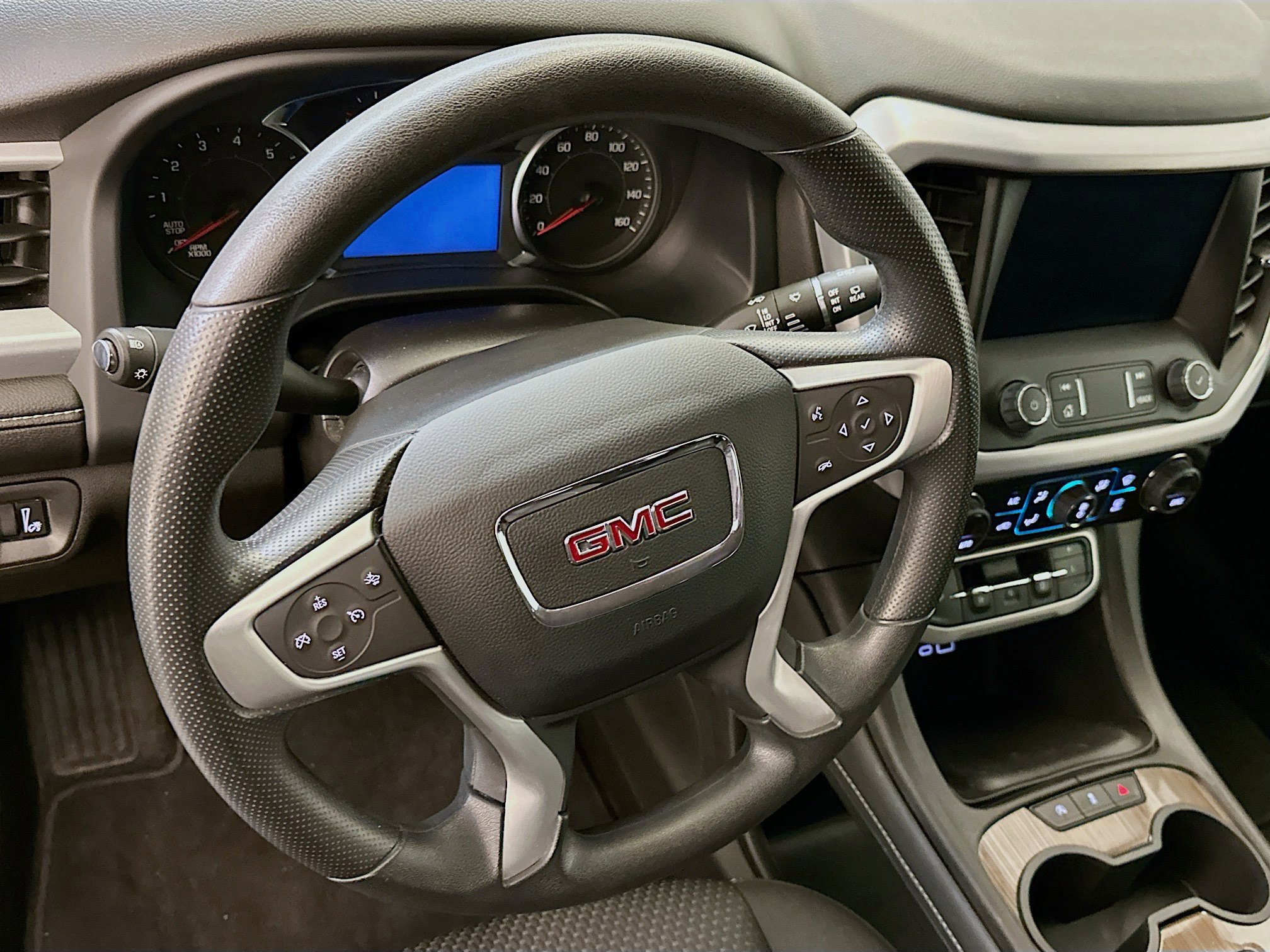 Used 2023 GMC Acadia SLE w/ Driver Convenience Package image 18