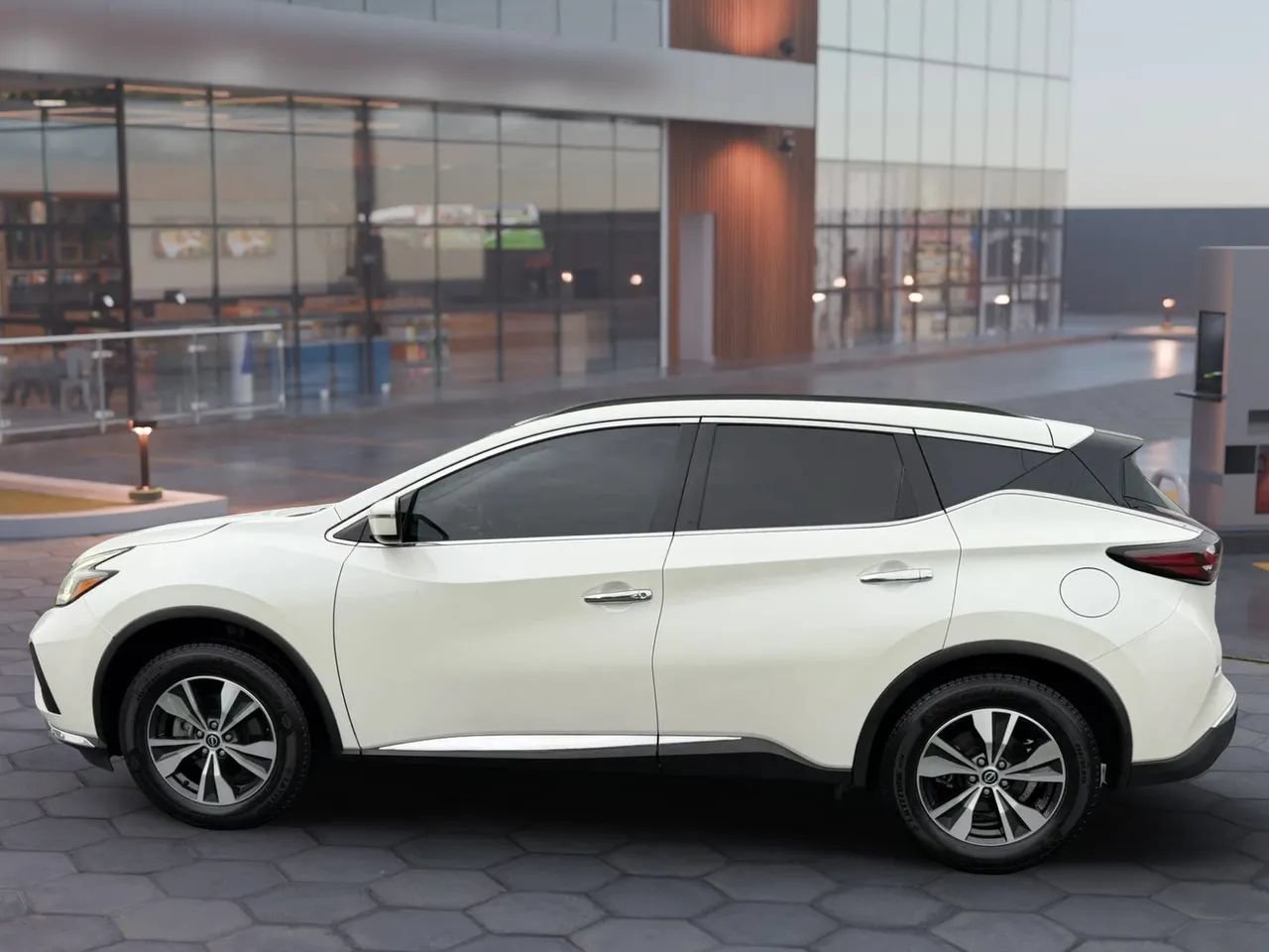 Used 2024 Nissan Murano SV AWD/4WD image 12
