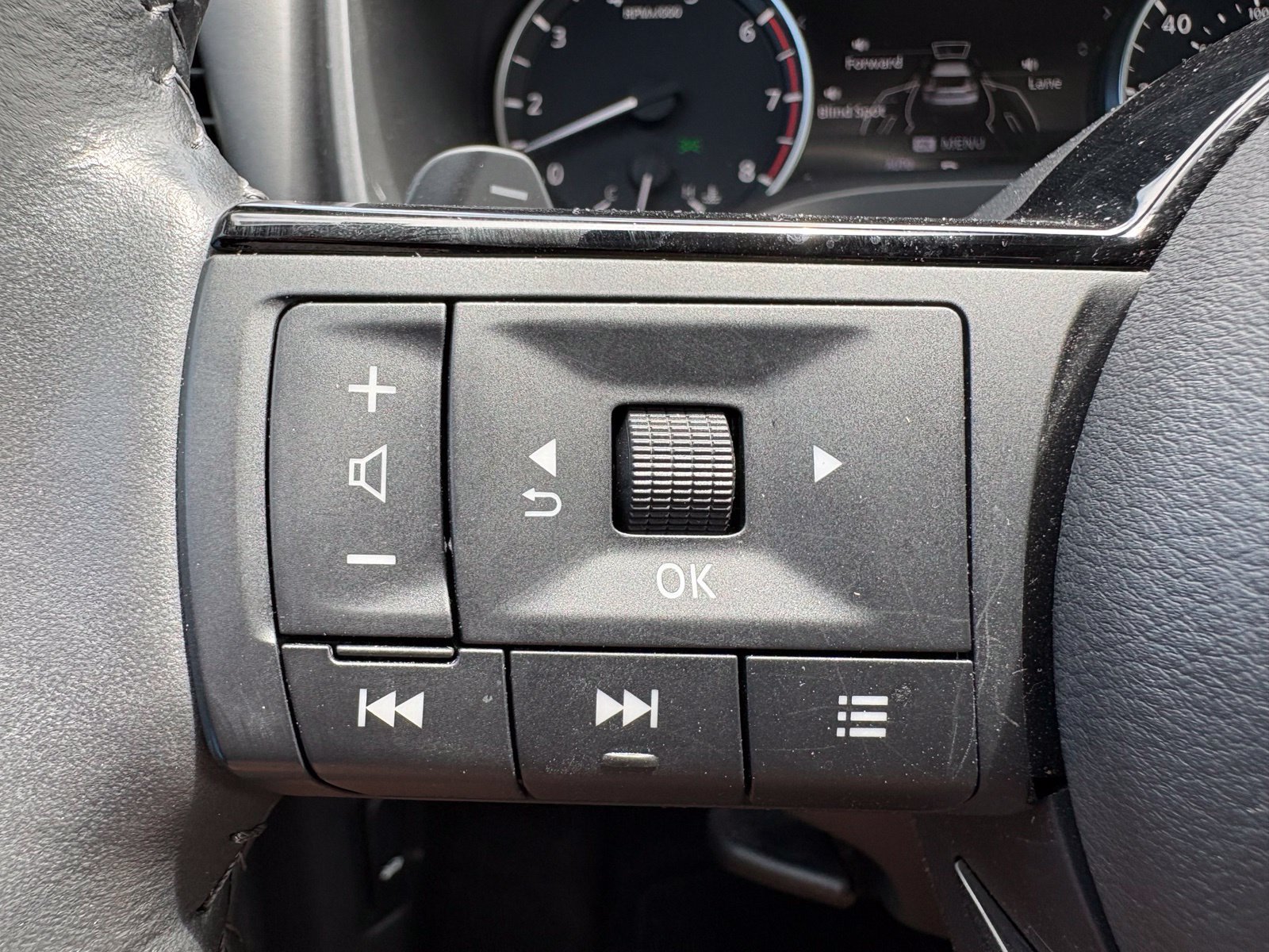 Used 2021 Nissan Rogue SV w/ Premium Package AWD/4WD image 15