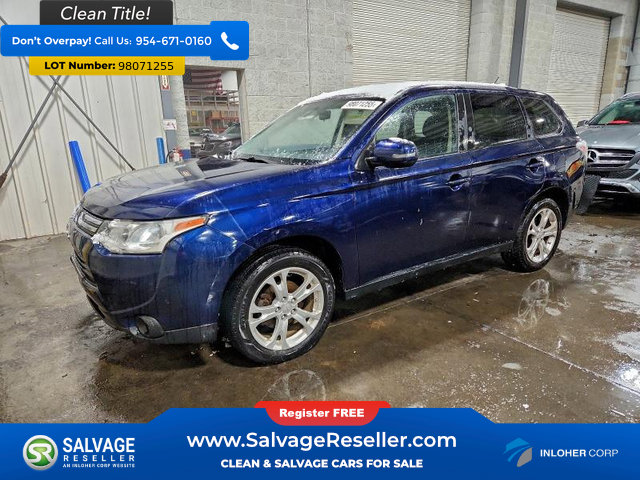 Used 2014 Mitsubishi Outlander SE image 1