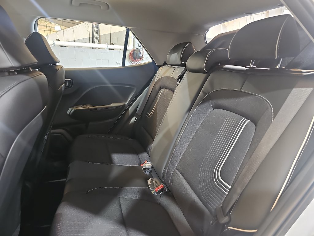 New 2026 Hyundai Venue SEL FWD image 13