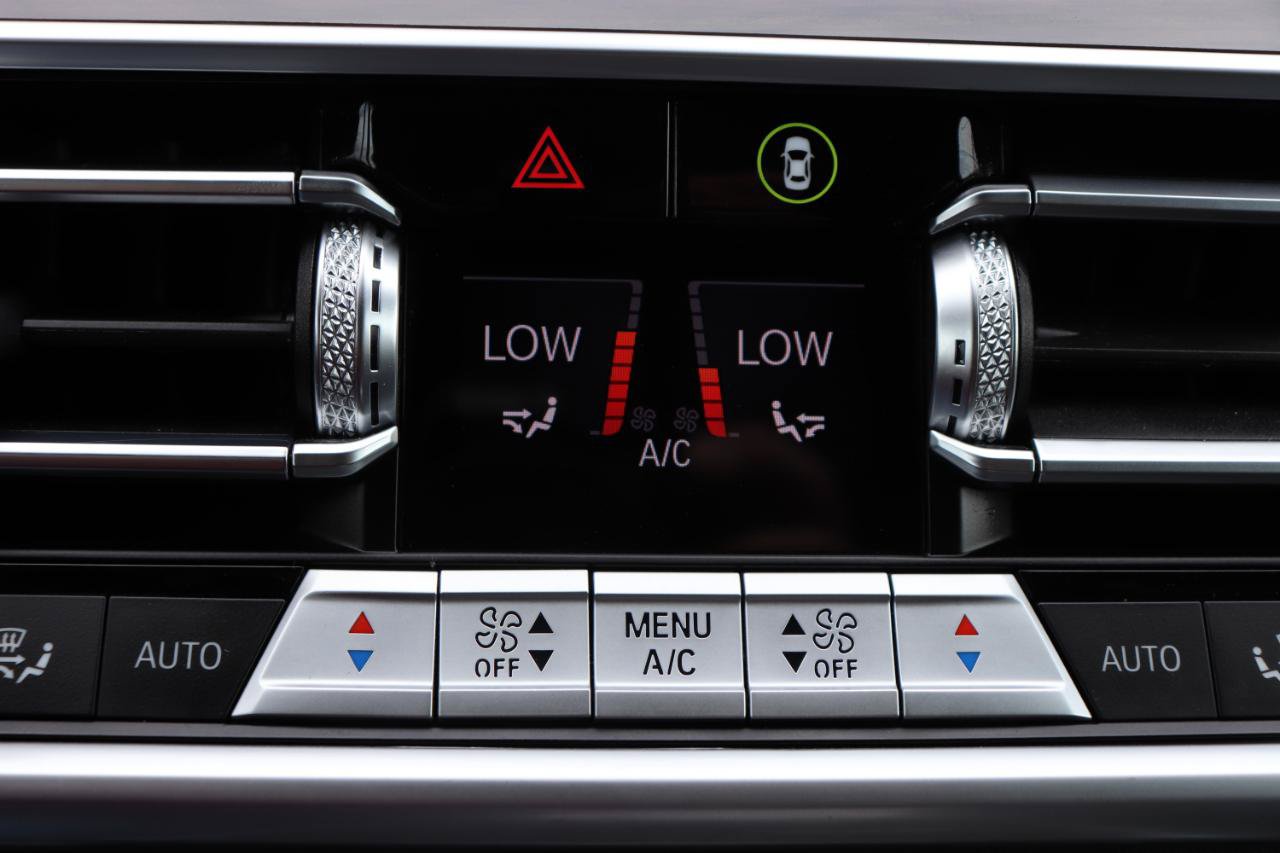 Used 2023 BMW X5 xDrive45e AWD/4WD image 44