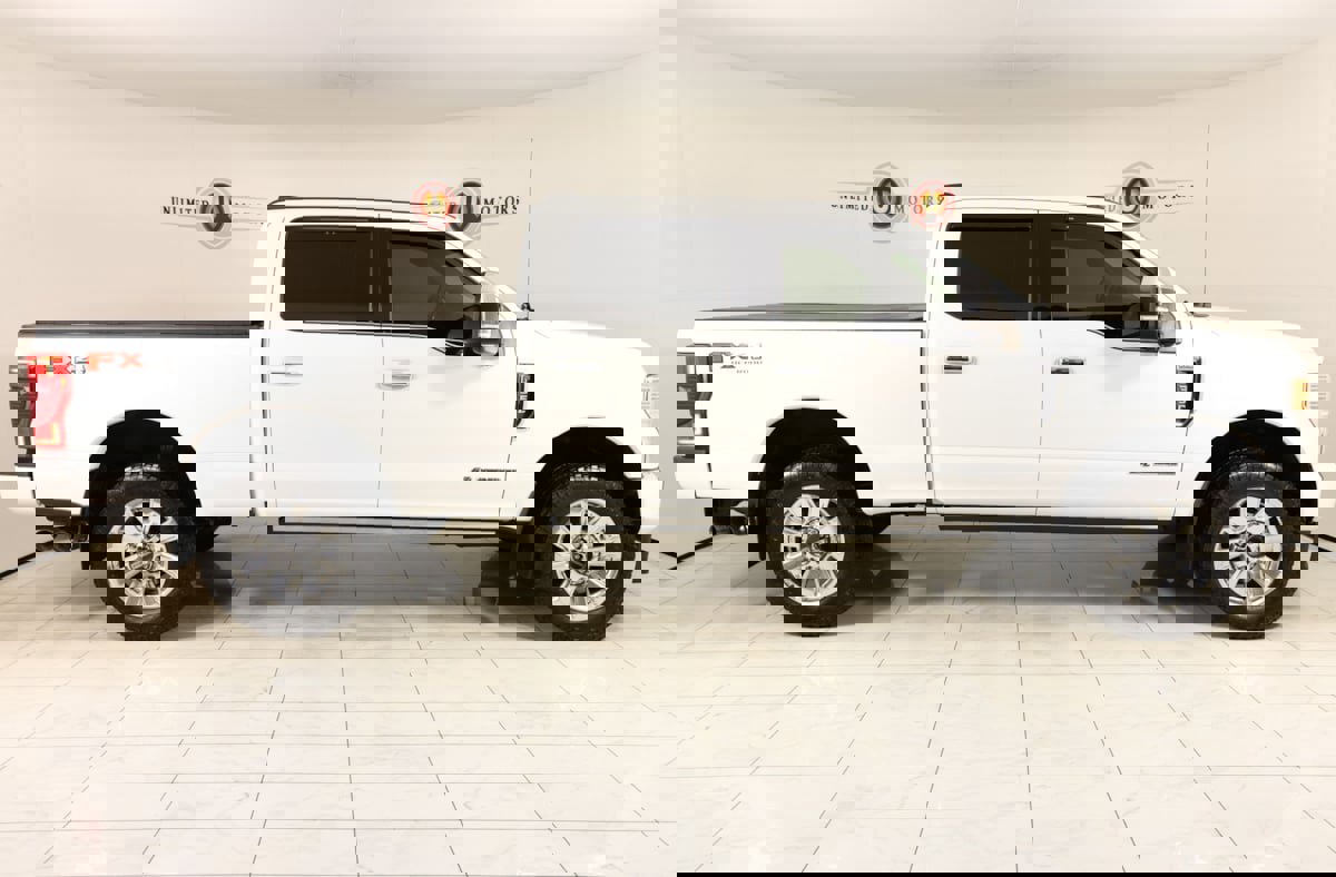 Used 2020 Ford F350 Platinum w/ FX4 Off-Road Package image 2