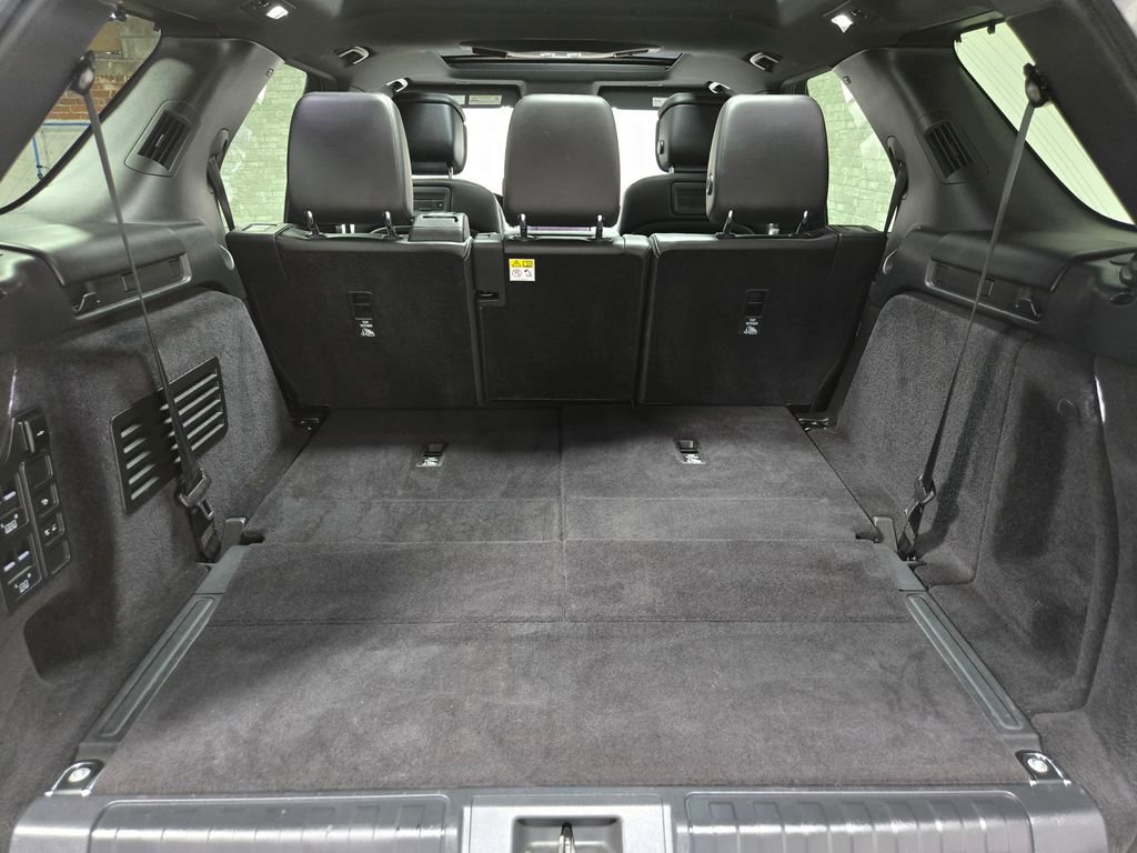 Used 2023 Land Rover Discovery S R-Dynamic AWD/4WD image 45