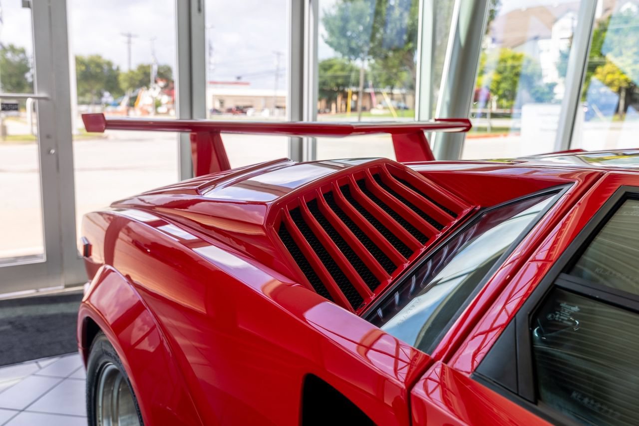 Used 1989 Lamborghini Countach Coupe RWD image 10