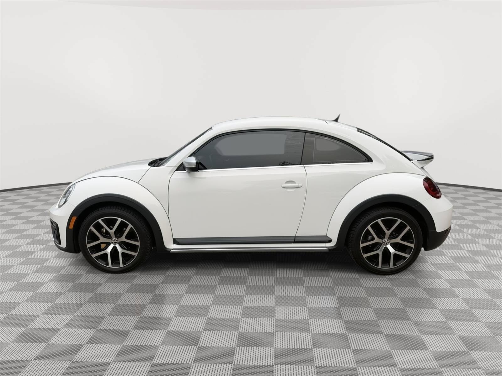 Used 2017 Volkswagen Beetle 1.8T Dune FWD image 4