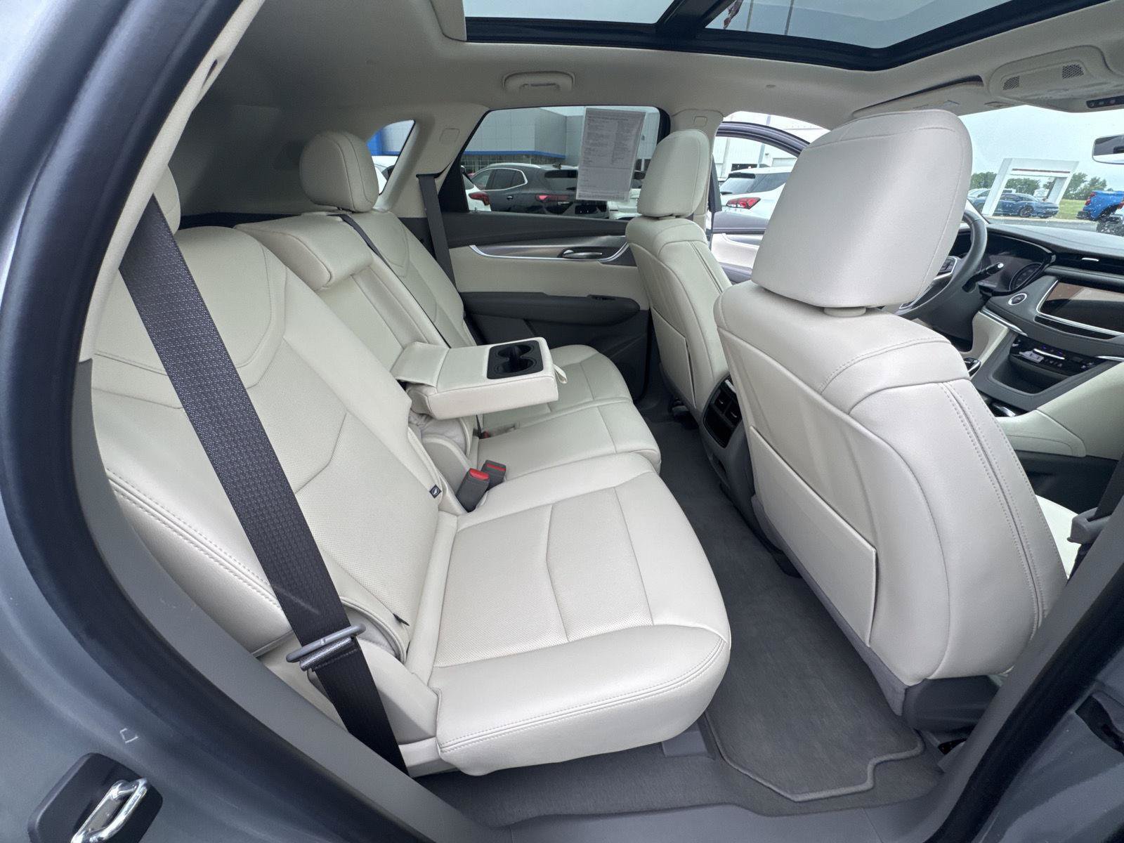Used 2023 Cadillac XT5 Premium Luxury w/ Technology Package AWD/4WD image 16