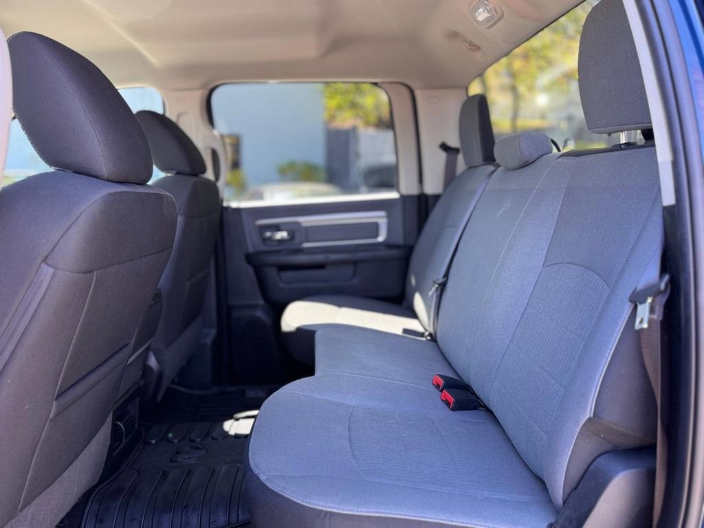 Used 2021 RAM 1500 Classic SLT w/ SLT Plus D￩cor Group AWD/4WD image 23