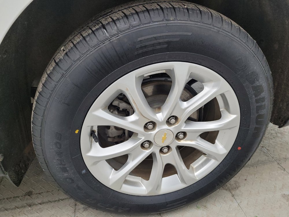 Used 2020 Chevrolet Equinox LT image 31