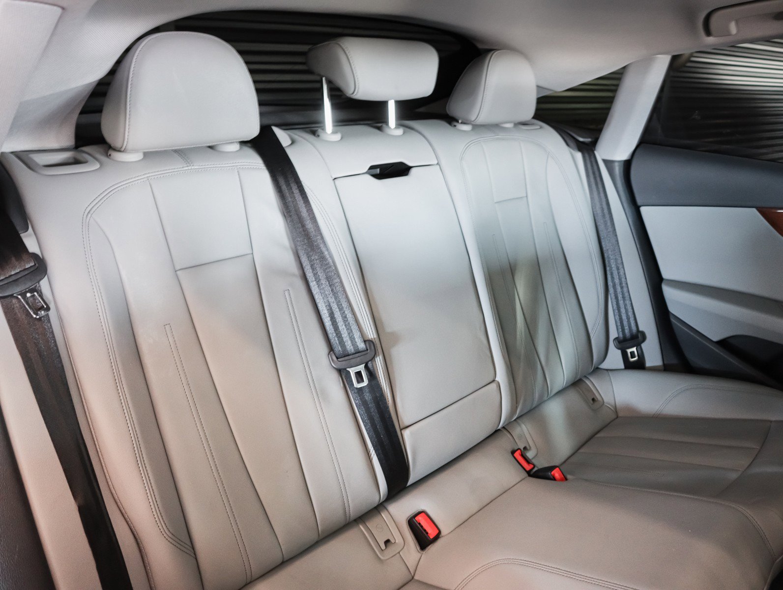 Used 2022 Audi A5 2.0T Premium image 11