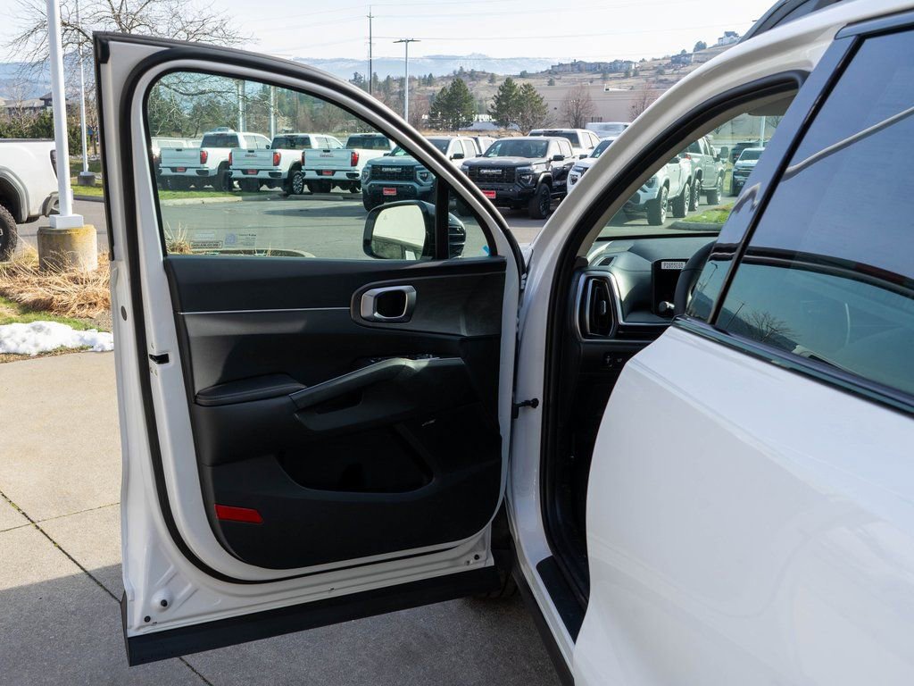 New 2026 Kia Sorento X-Line EX image 17