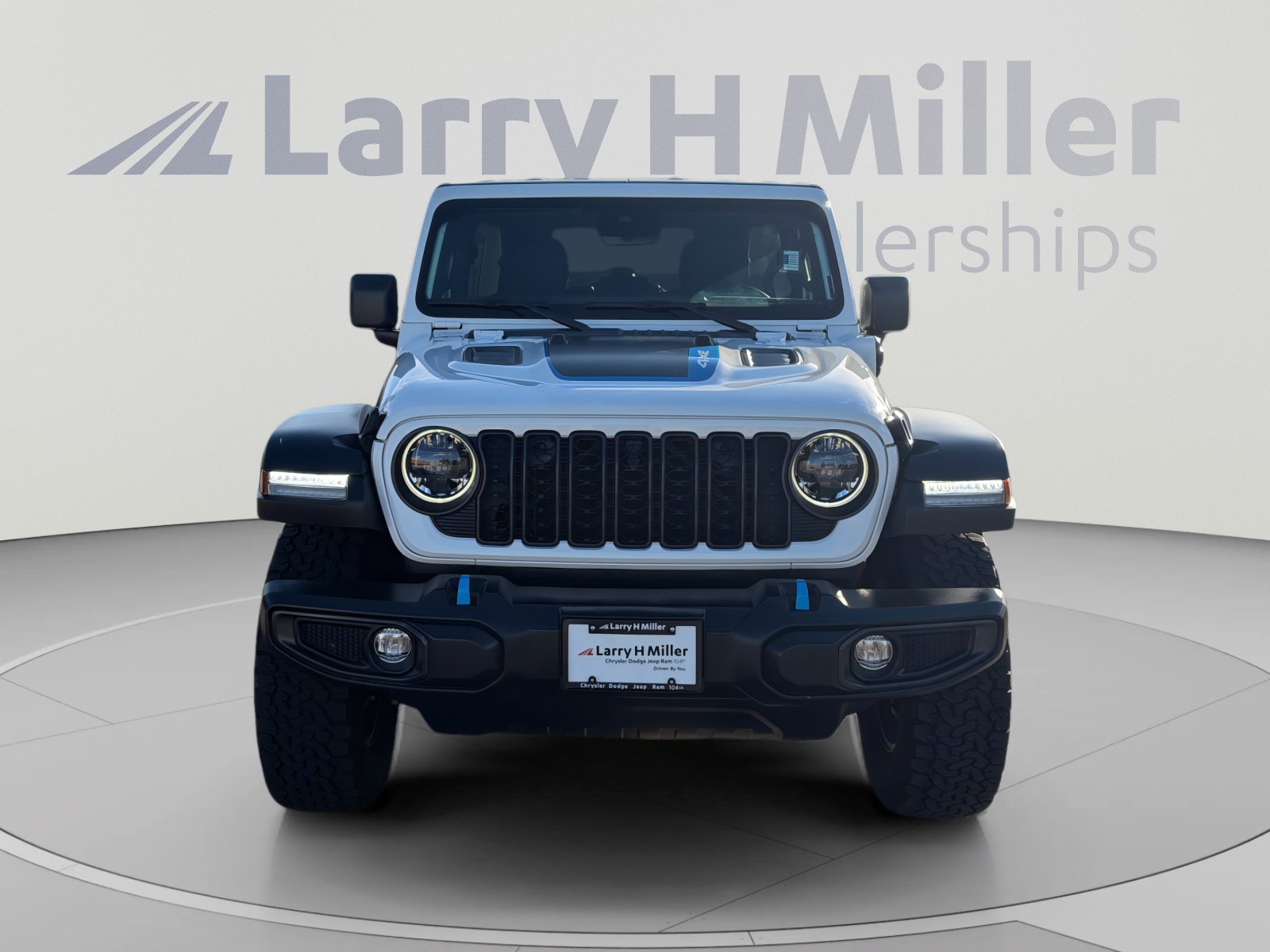 Used 2024 Jeep Wrangler Unlimited Rubicon 4xe w/ Technology Group AWD/4WD image 9