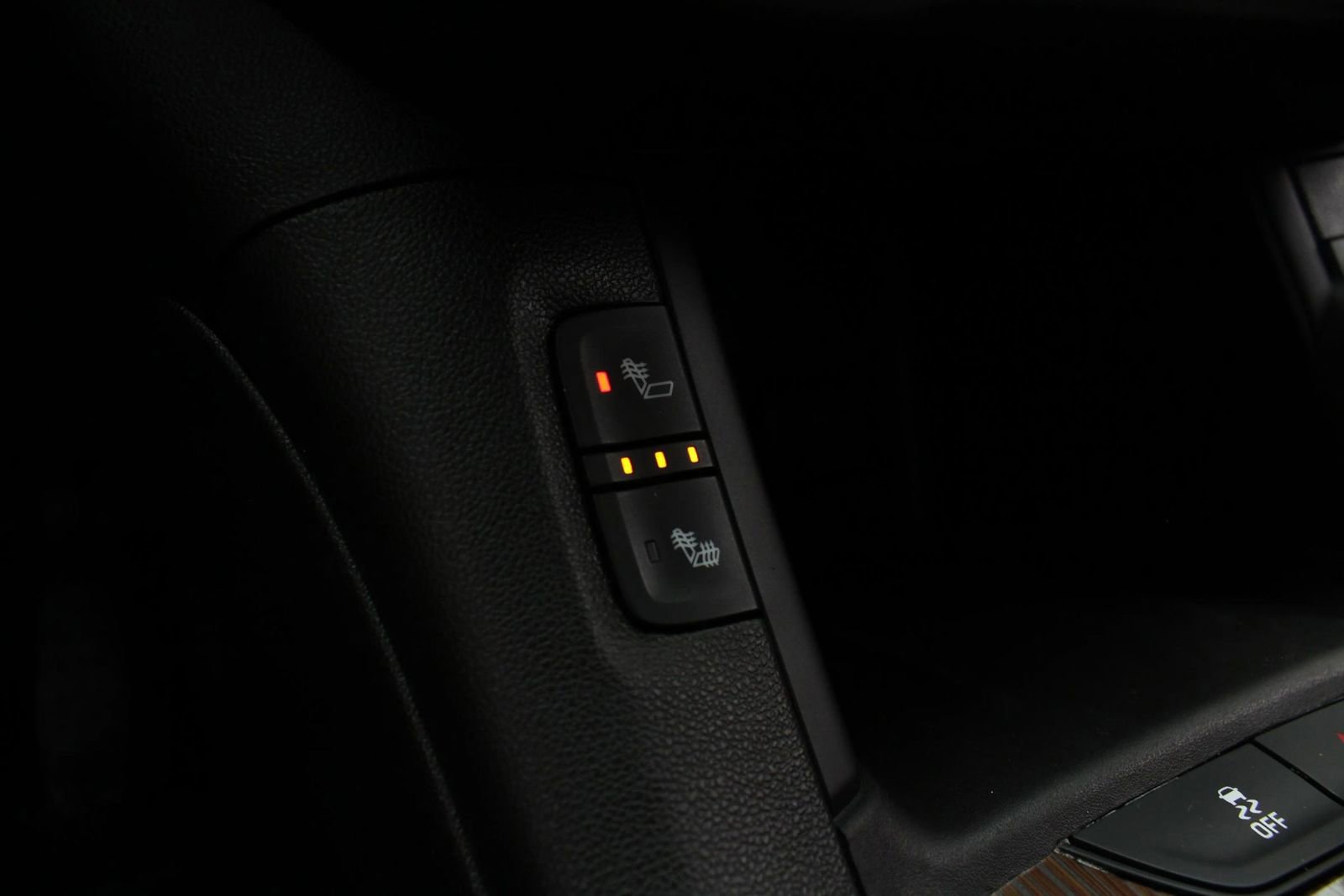 Used 2017 GMC Acadia SLE w/ Driver Alert Package I AWD/4WD image 33