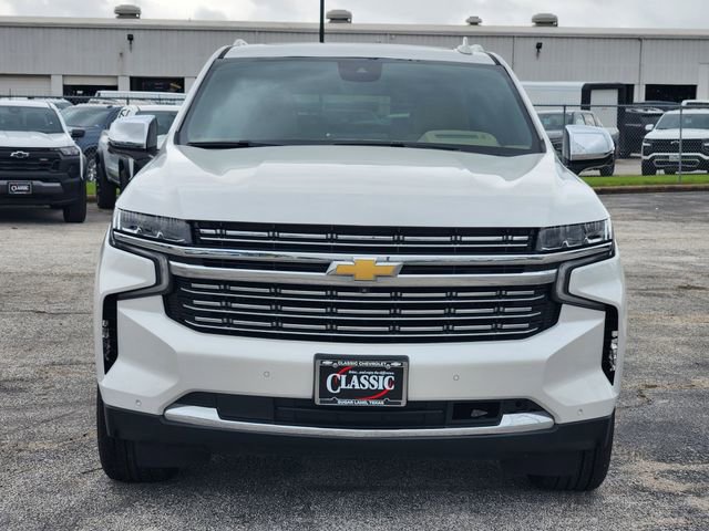 Used 2024 Chevrolet Suburban Premier w/ Premium Package RWD image 2