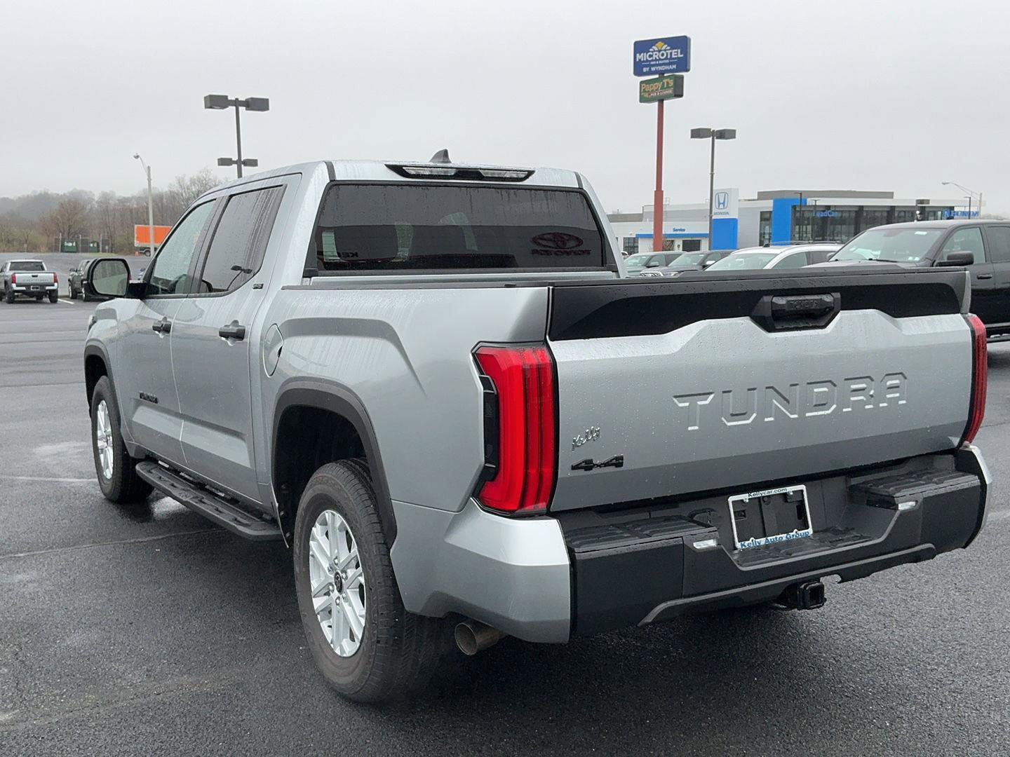 Used 2024 Toyota Tundra SR5 AWD/4WD image 10