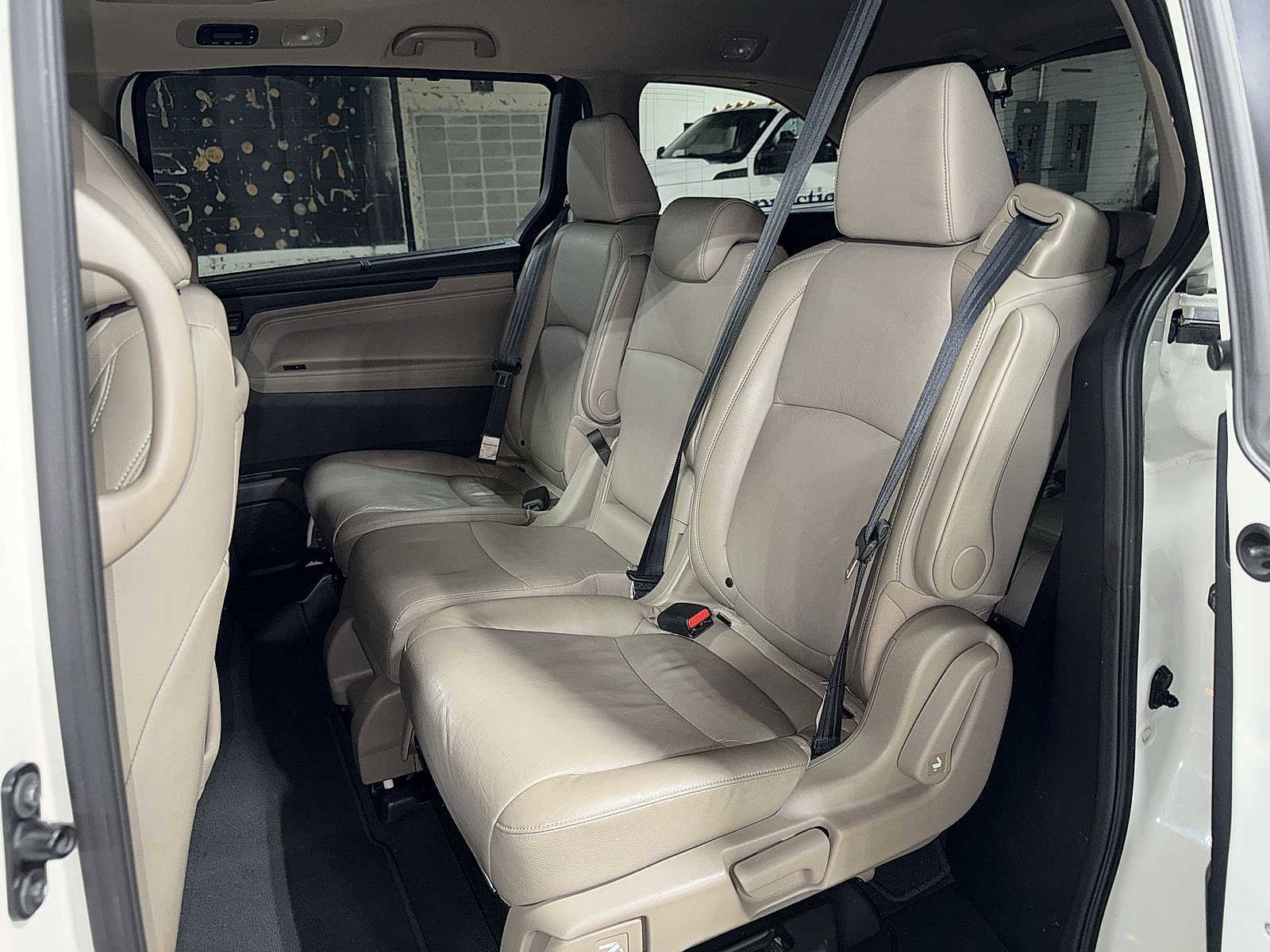 Used 2018 Honda Odyssey EX-L image 17