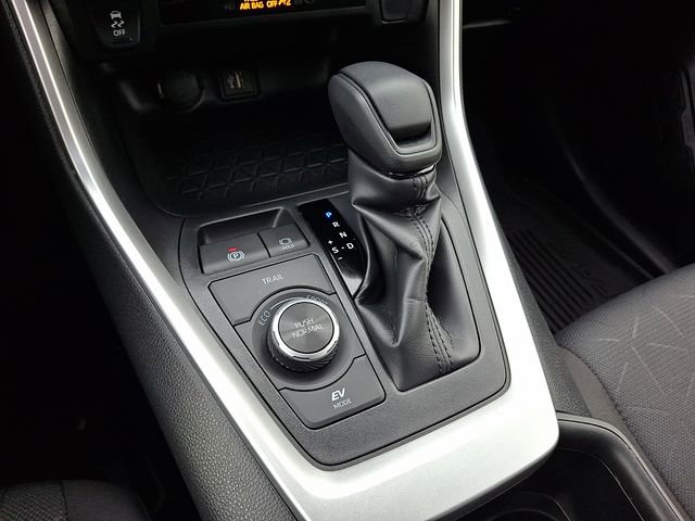 Certified 2025 Toyota RAV4 XLE w/ Convenience Package image 15