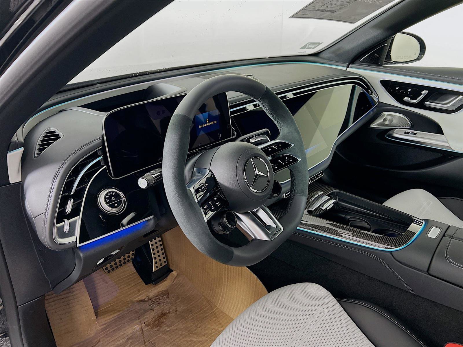 New 2026 Mercedes-Benz E 53 AMG e 4MATIC Sedan image 10