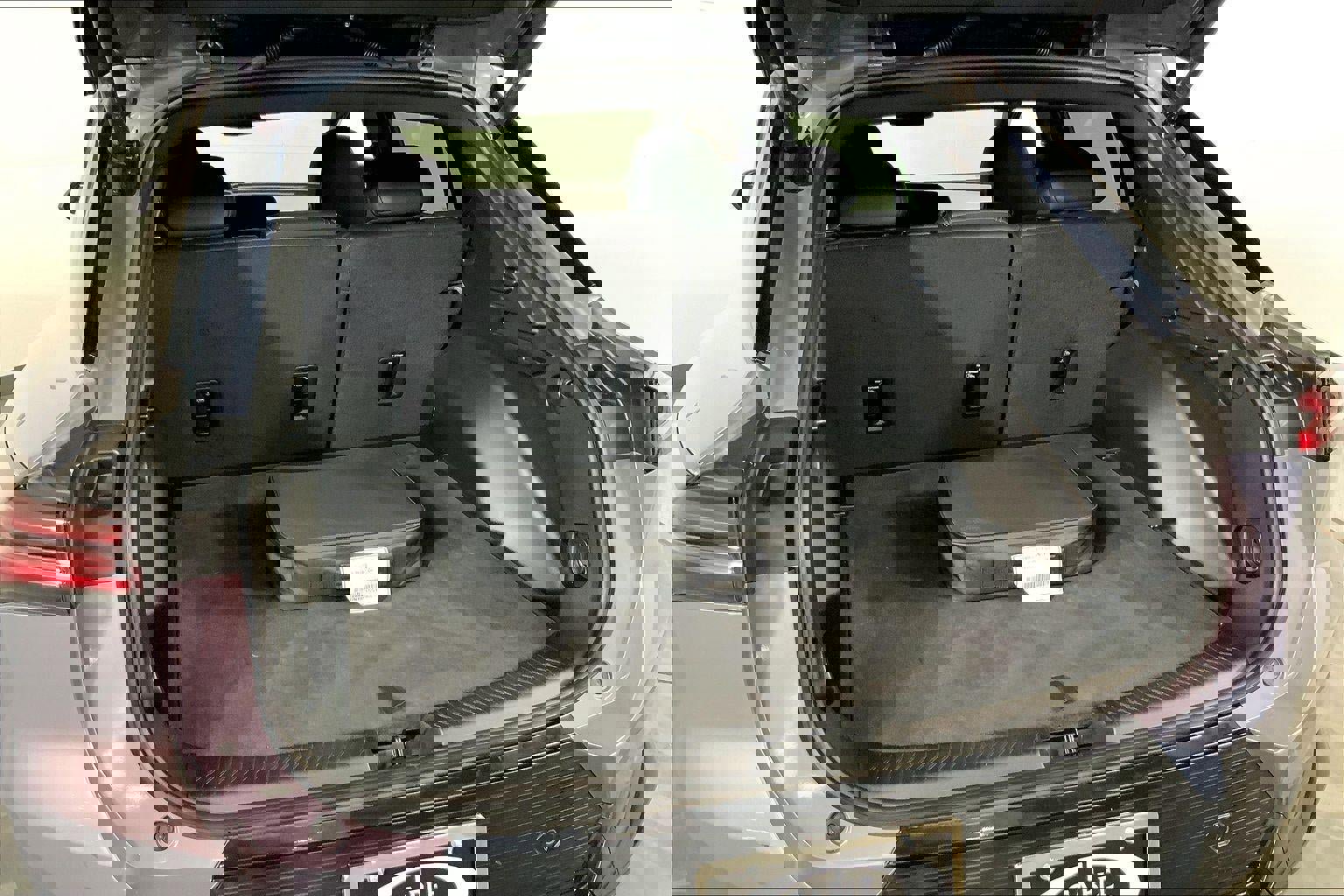 Used 2025 Chevrolet Equinox EV LT FWD image 4