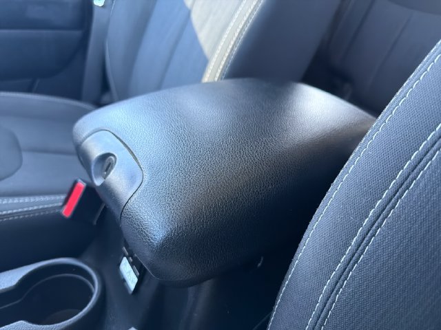 Used 2018 Jeep Wrangler Unlimited Sahara AWD/4WD image 31