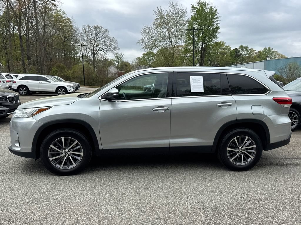 Used 2019 Toyota Highlander XLE FWD image 4
