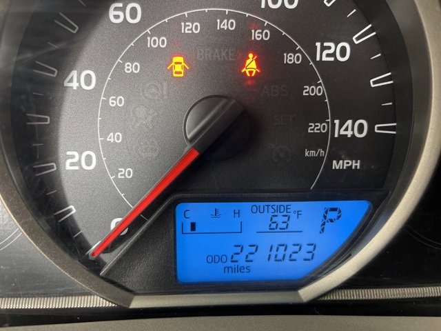 Used 2013 Toyota RAV4 XLE image 28