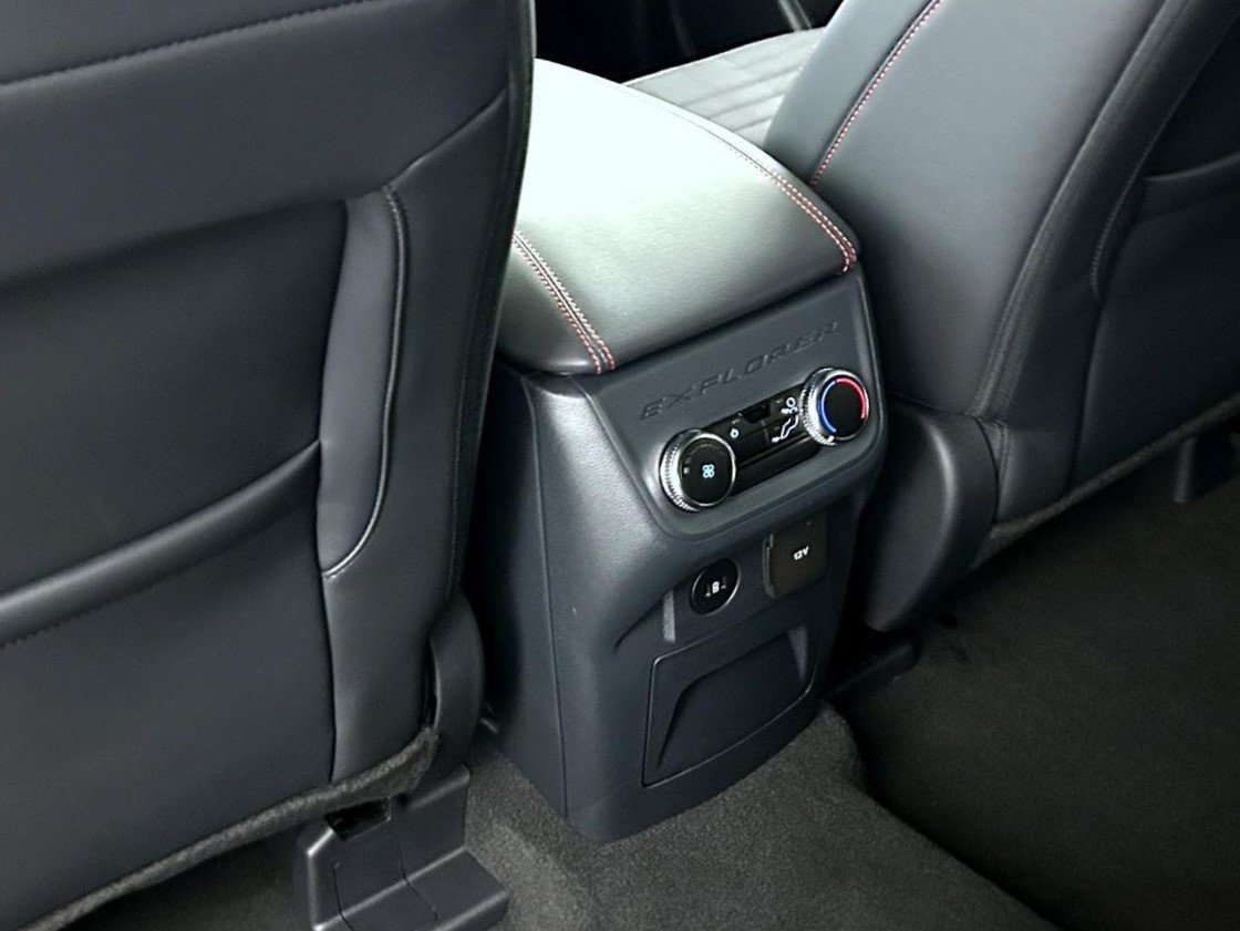 New 2027 Ford Explorer ST-Line AWD/4WD image 23