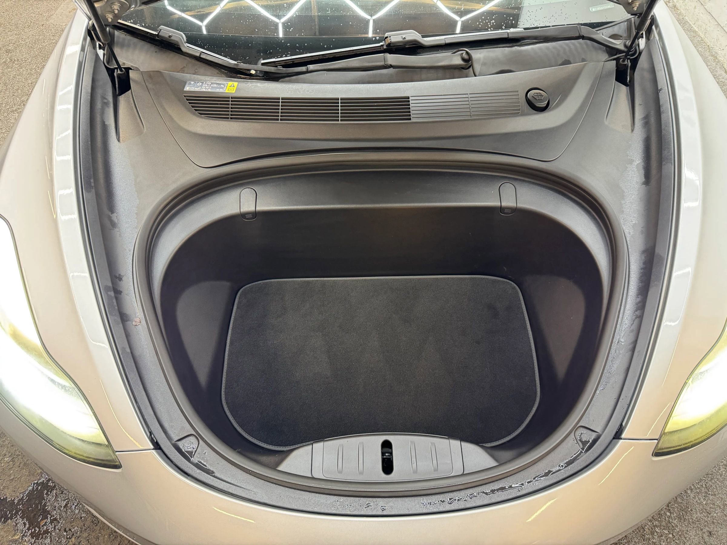 Used 2018 Tesla Model 3 Long Range image 23