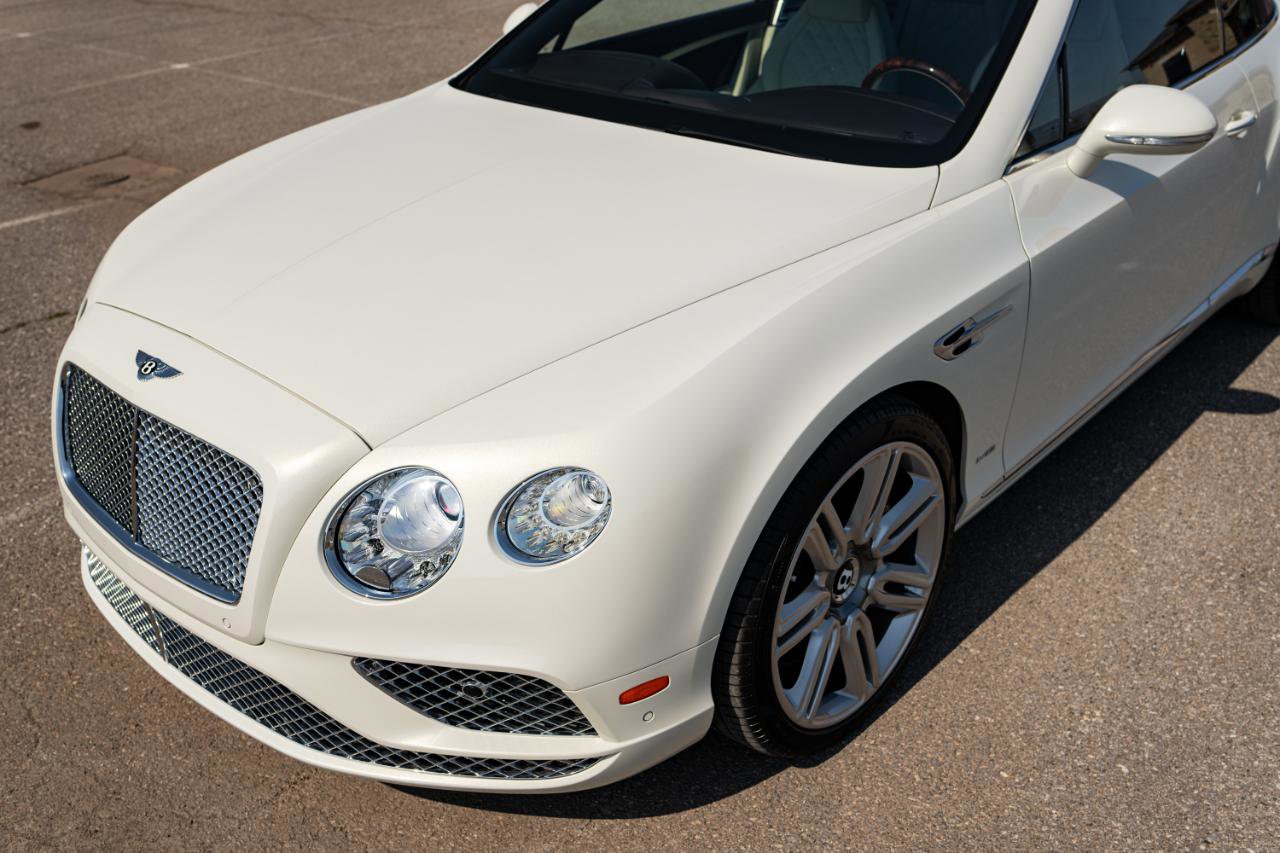 Used 2017 Bentley Continental GT image 9