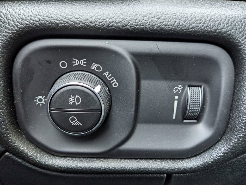 Used 2026 RAM 1500 Express image 48