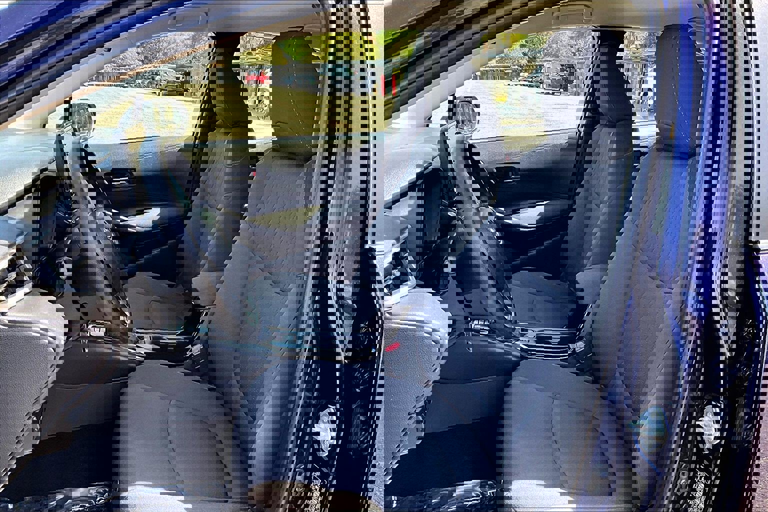 Used 2022 Toyota Corolla LE image 23