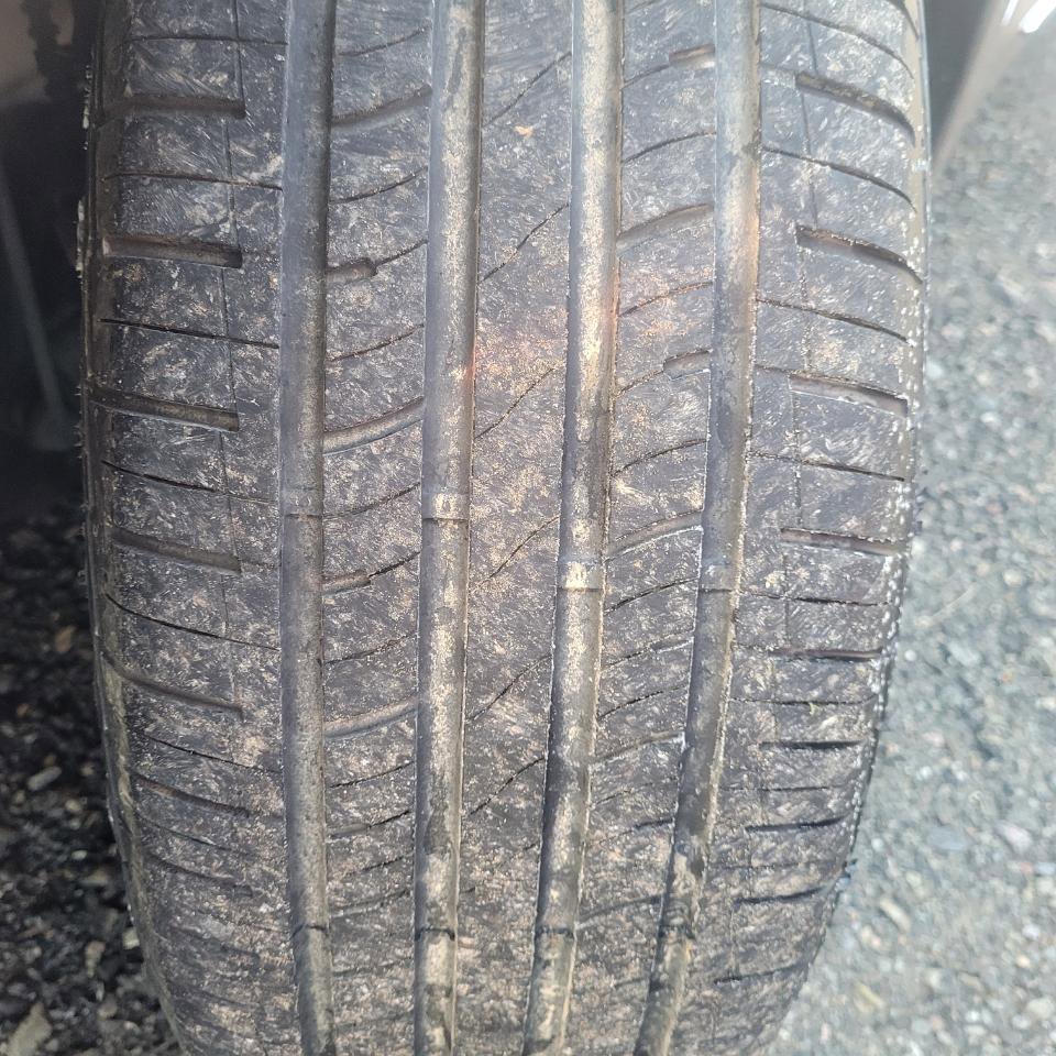 Used 2017 Chrysler Pacifica Touring-L w/ Tire & Wheel Group image 43