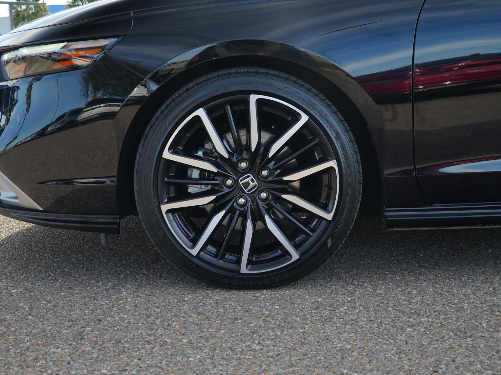 Used 2024 Honda Accord Touring image 12