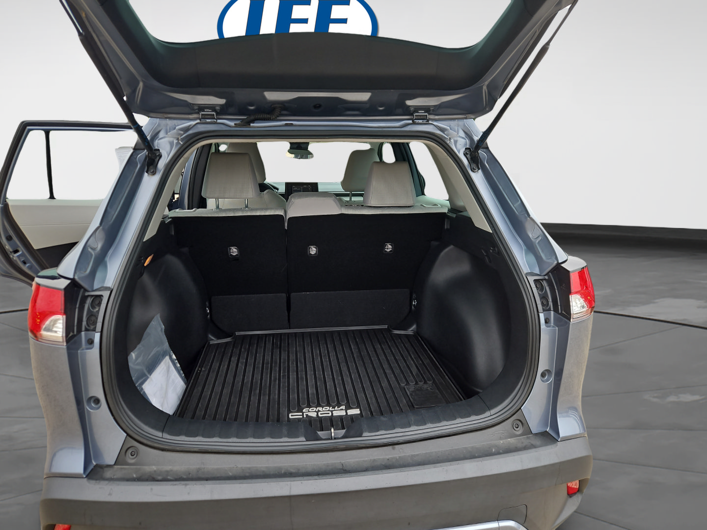 Used 2022 Toyota Corolla Cross L FWD image 17