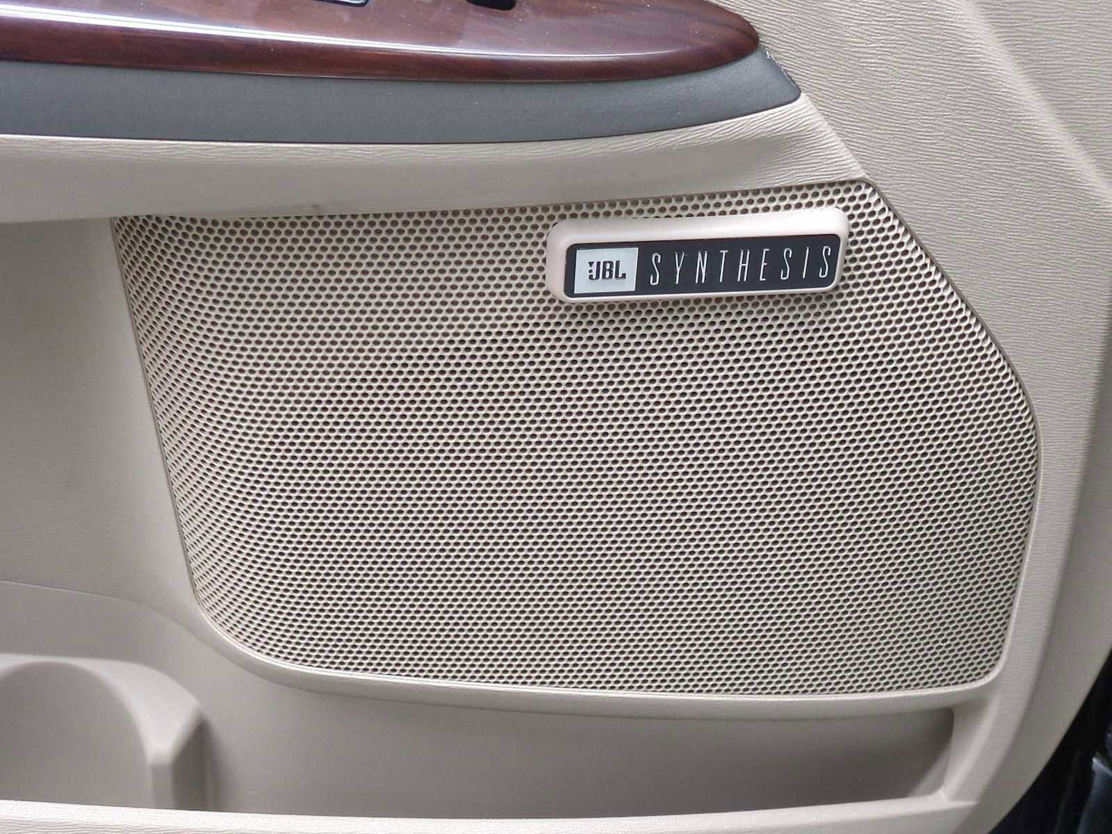 Used 2013 Toyota Venza XLE image 31