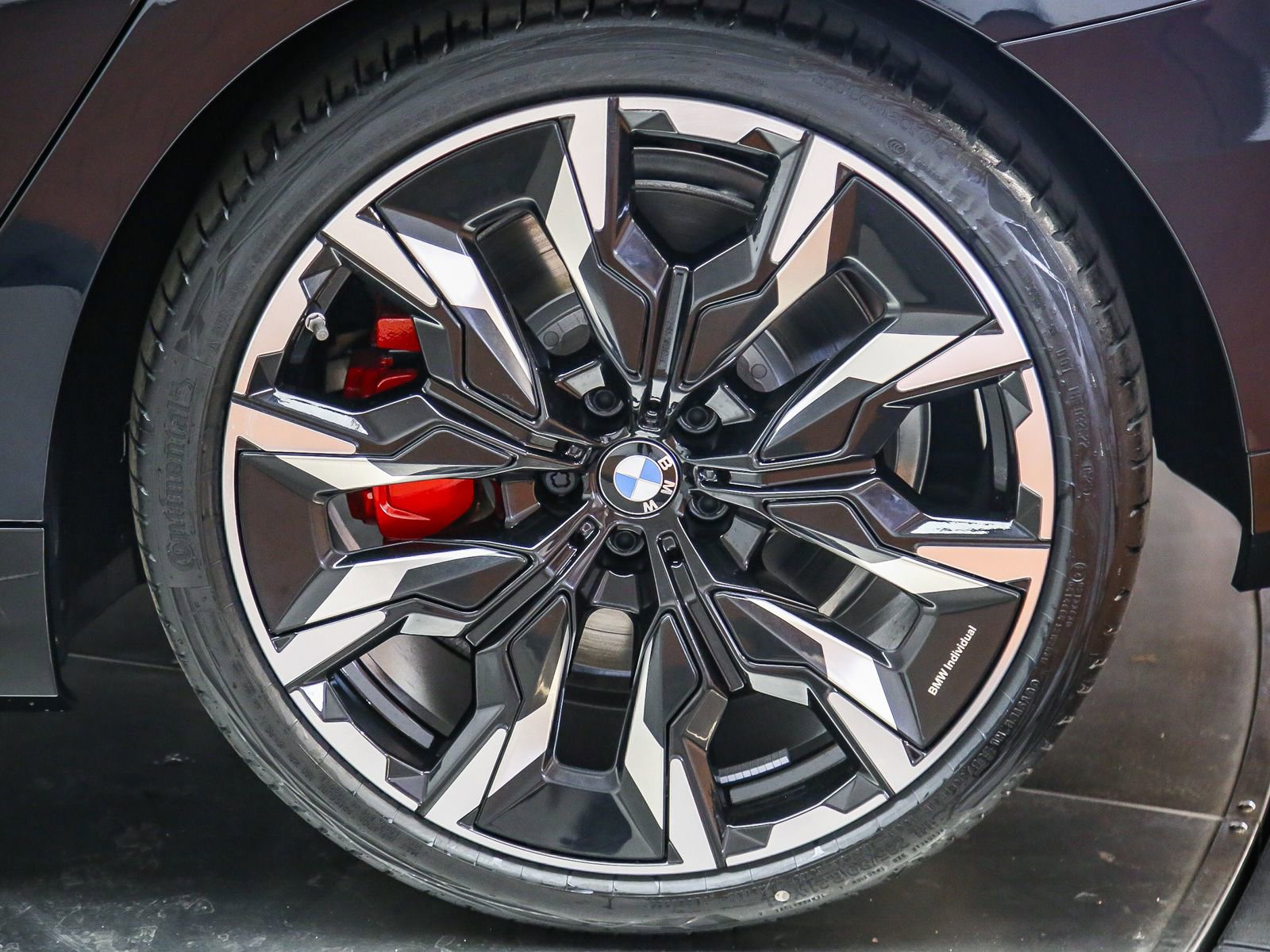 New 2027 BMW 550e xDrive AWD/4WD image 11