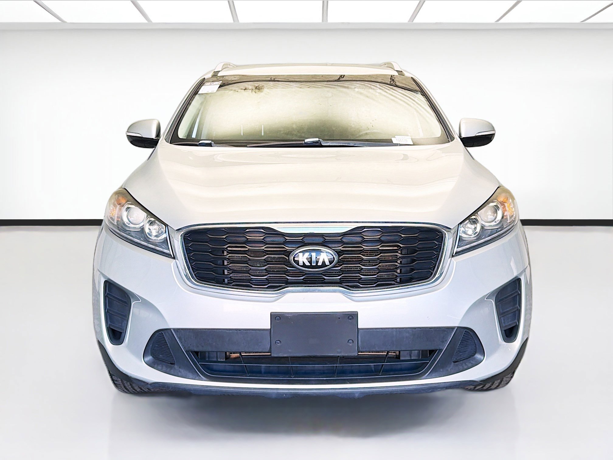 Used 2019 Kia Sorento LX w/ LX Convenience Package image 2