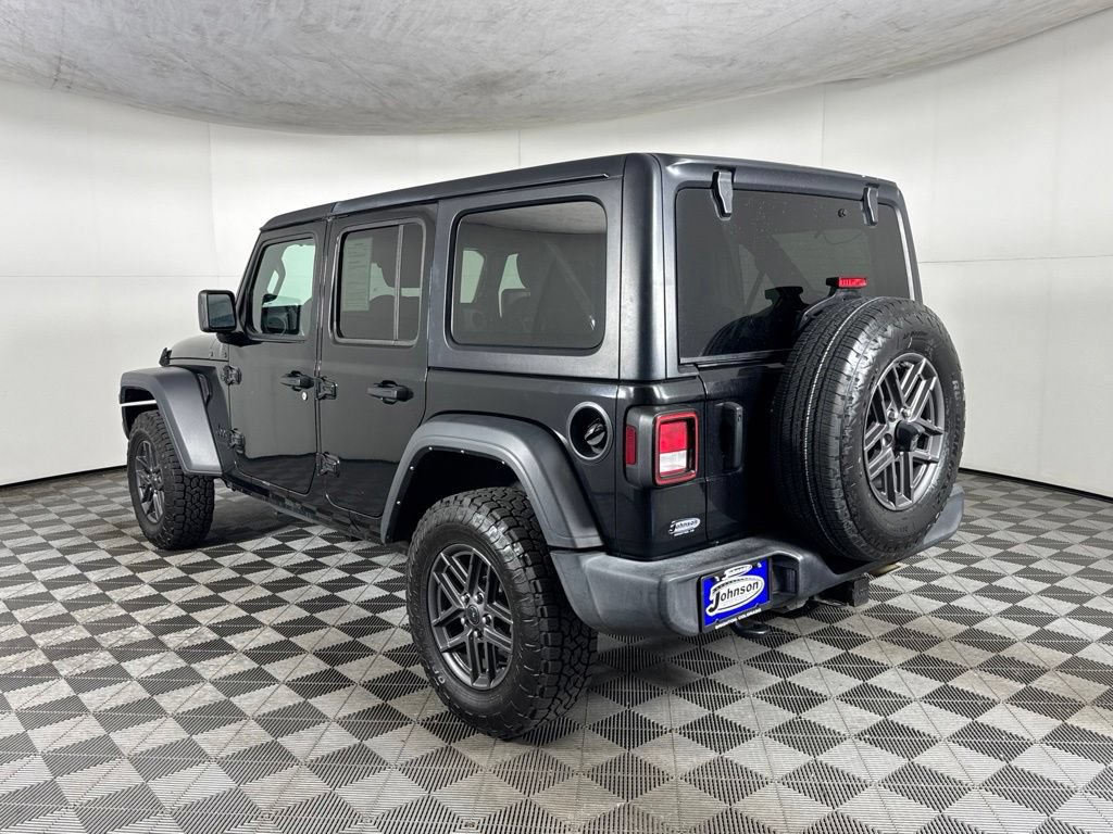 Used 2024 Jeep Wrangler Unlimited Sport AWD/4WD image 7