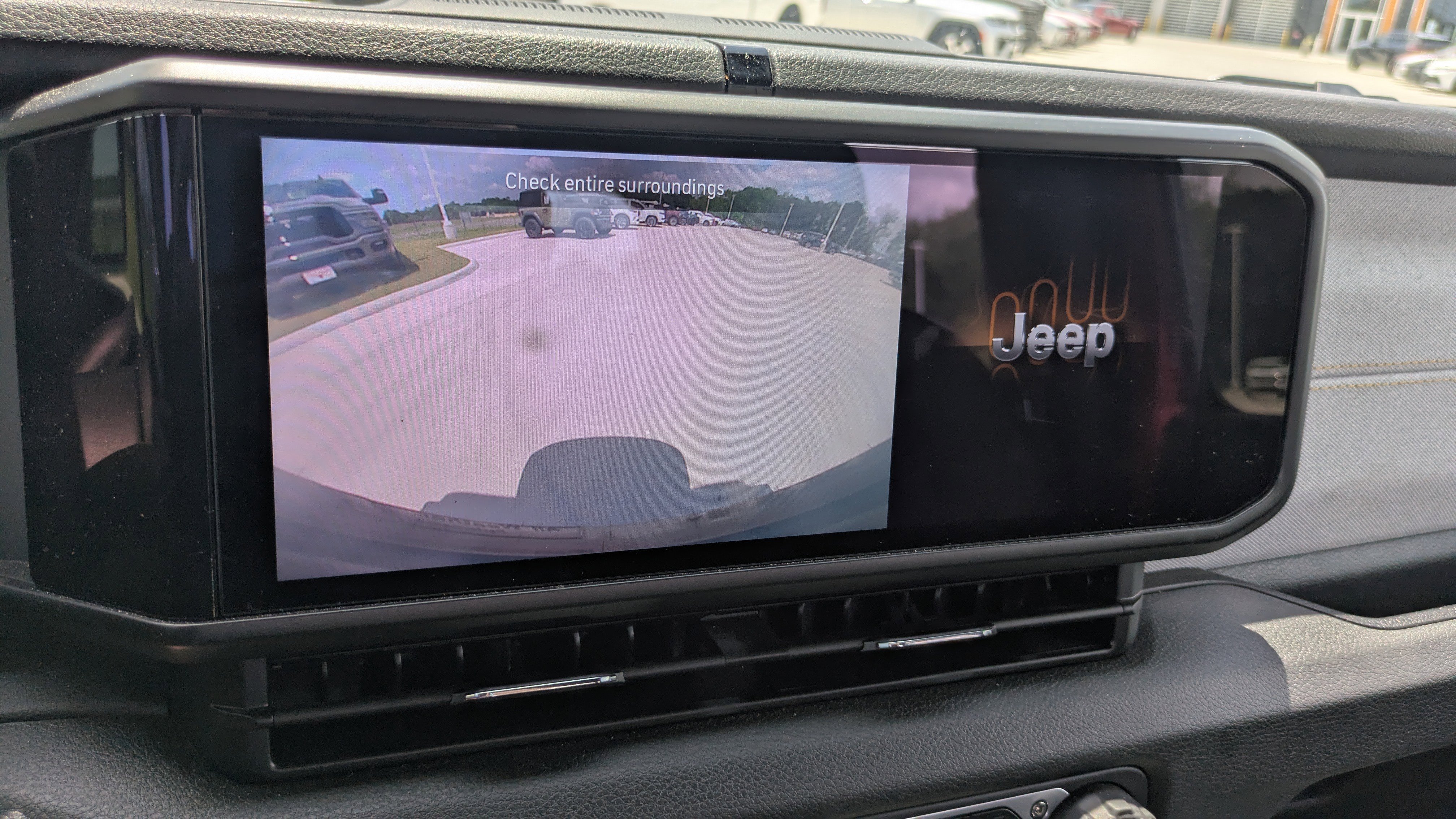 Used 2024 Jeep Wrangler Sport AWD/4WD image 19