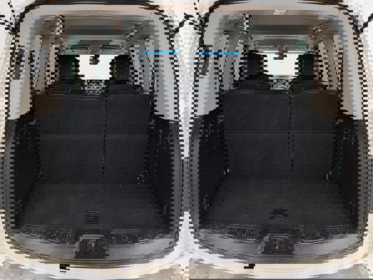 Used 2017 INFINITI QX80 4WD w/ Driver Assistance Package image 31