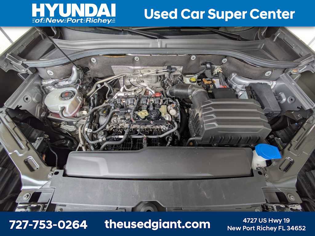 Used 2024 Volkswagen Atlas SEL Premium R-Line AWD/4WD image 17