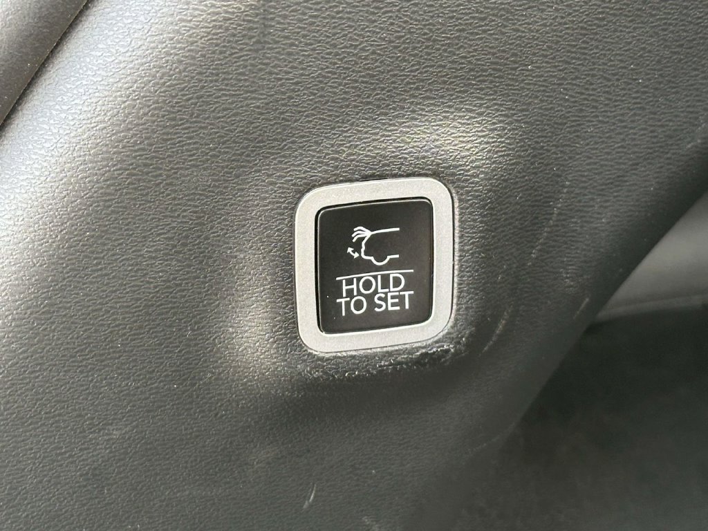 Used 2024 Jeep Wagoneer Launch Edition AWD/4WD image 29