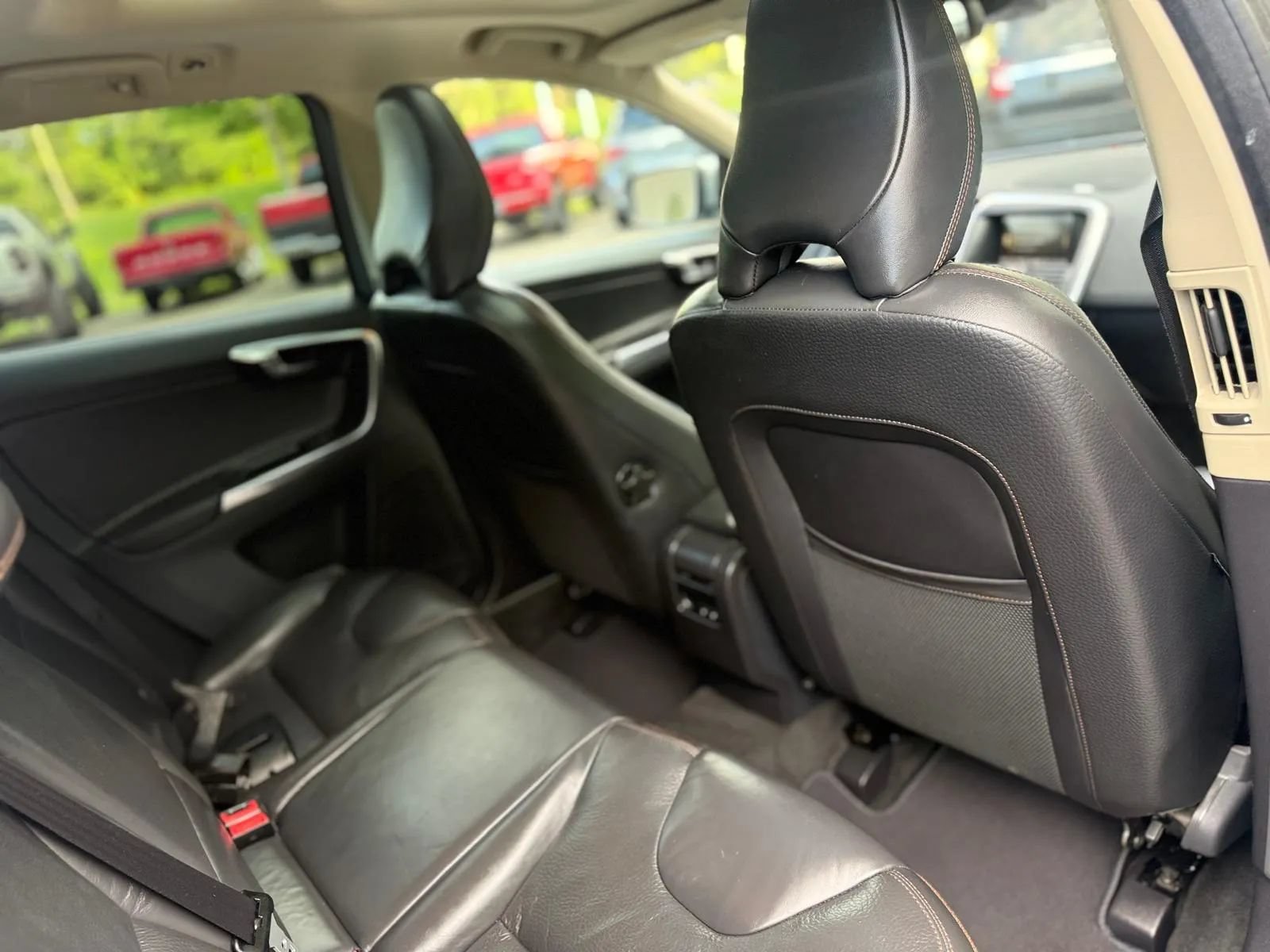 Used 2012 Volvo XC60 T6 AWD/4WD image 19