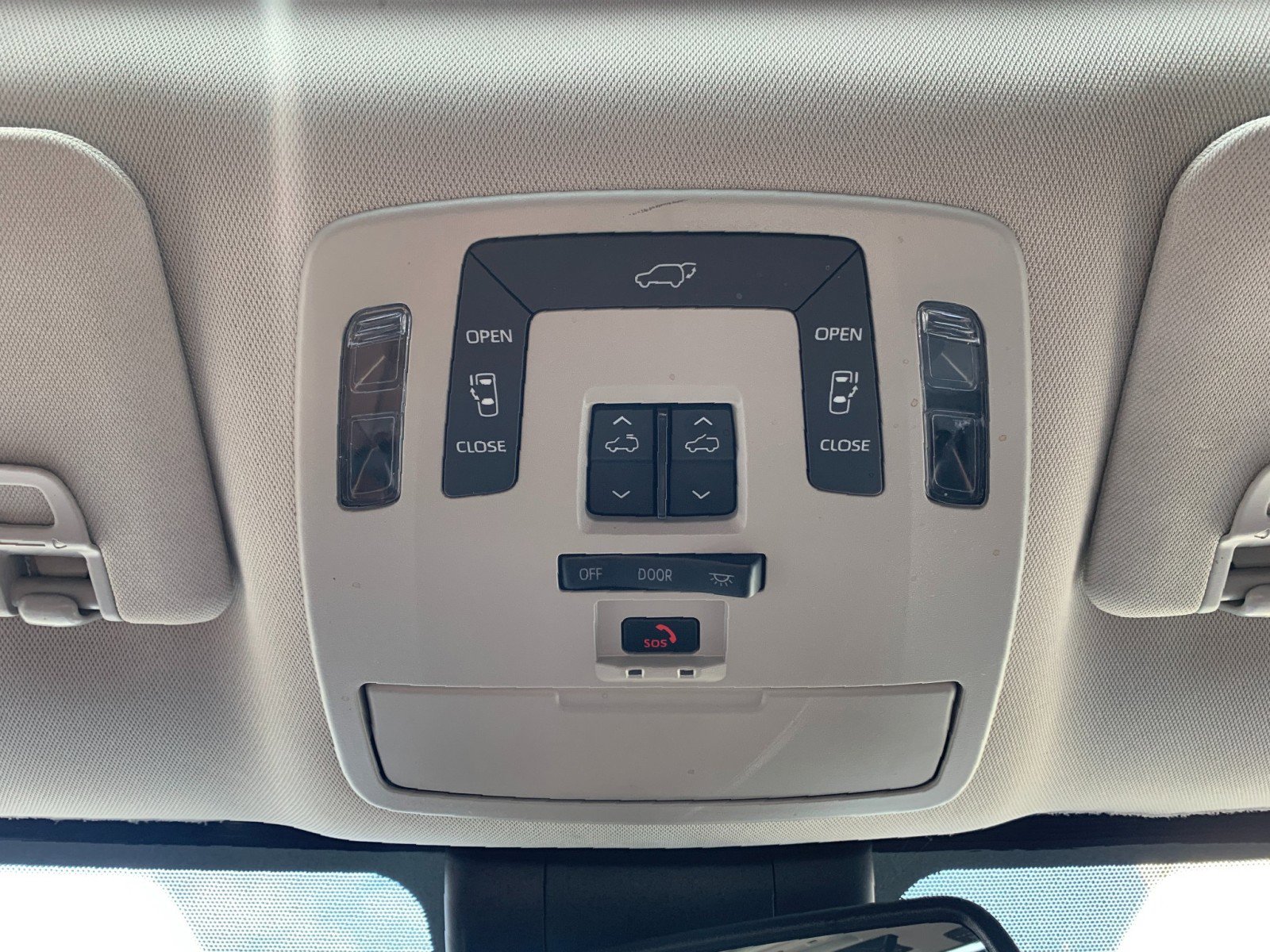 Used 2022 Toyota Sienna XLE AWD/4WD image 27