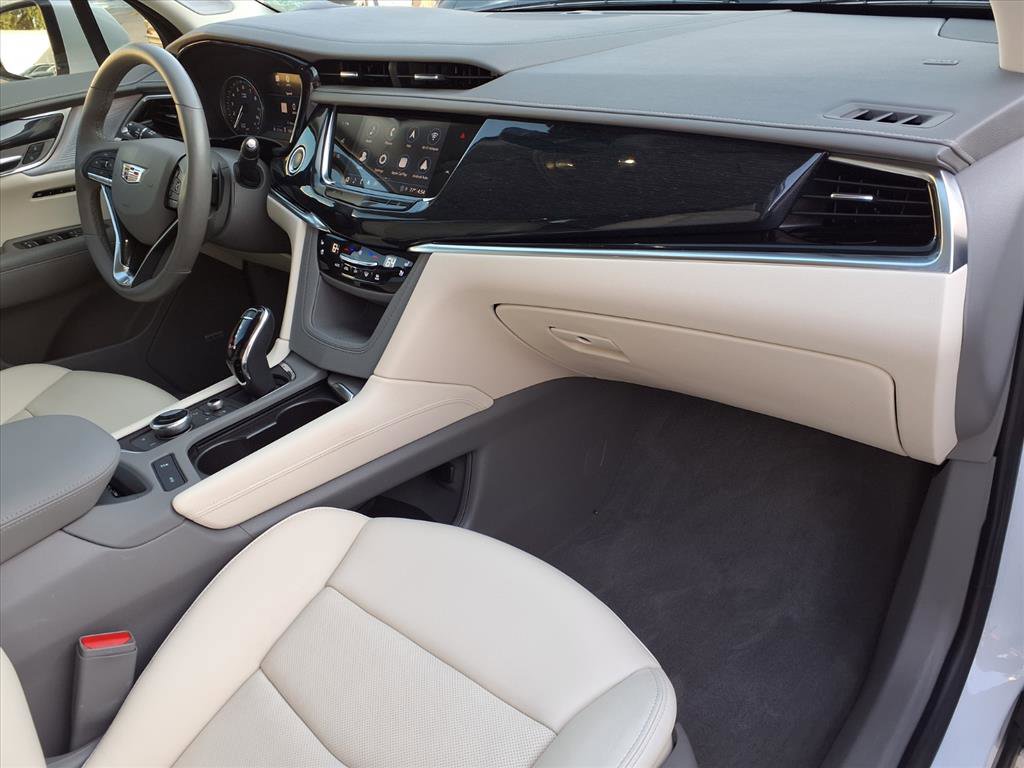 Certified 2024 Cadillac XT6 Premium Luxury w/ Technology Package image 8
