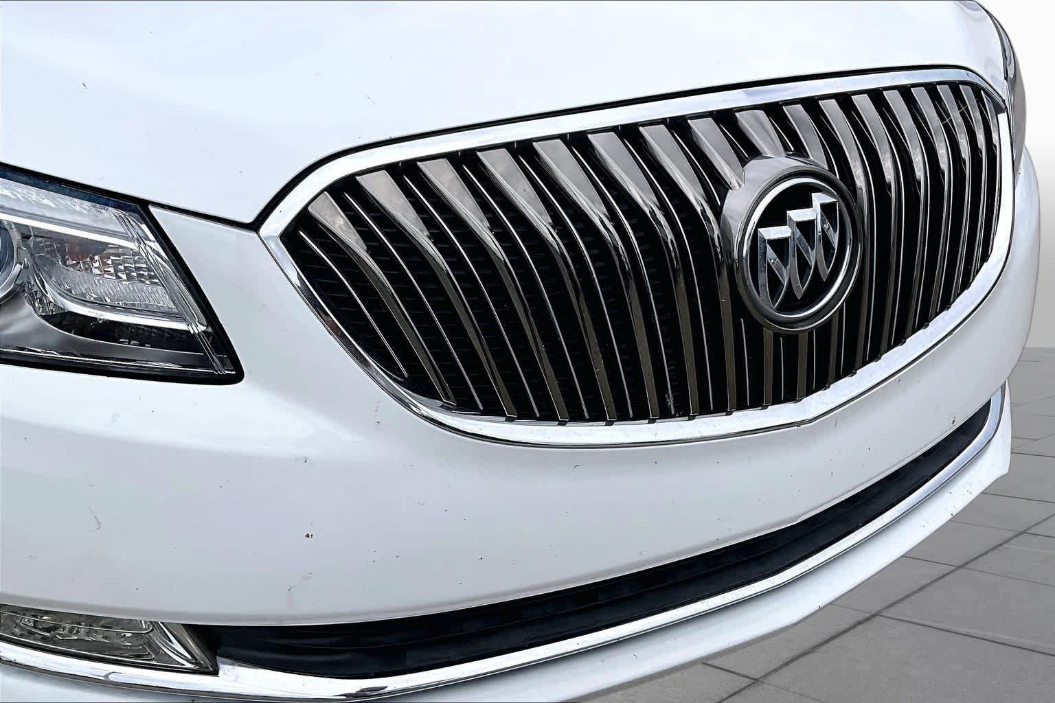 Used 2015 Buick LaCrosse Leather FWD image 27